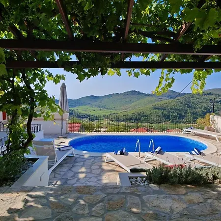 Villa Smoquizza By Guide *