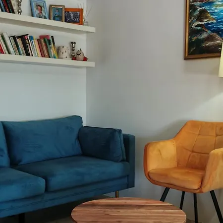 Smoquizza By Guide * Smokvica (Korcula)